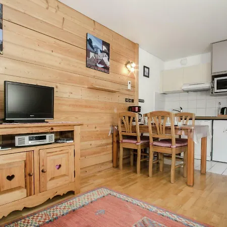Comfortable Holiday In Charmonix With Mountain View Appartamento *
