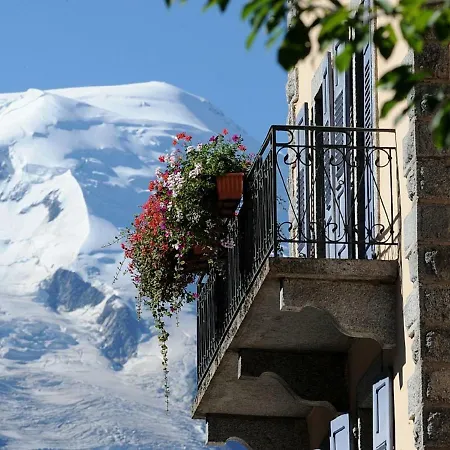 Comfortable Holiday In Charmonix With Mountain View Appartamento